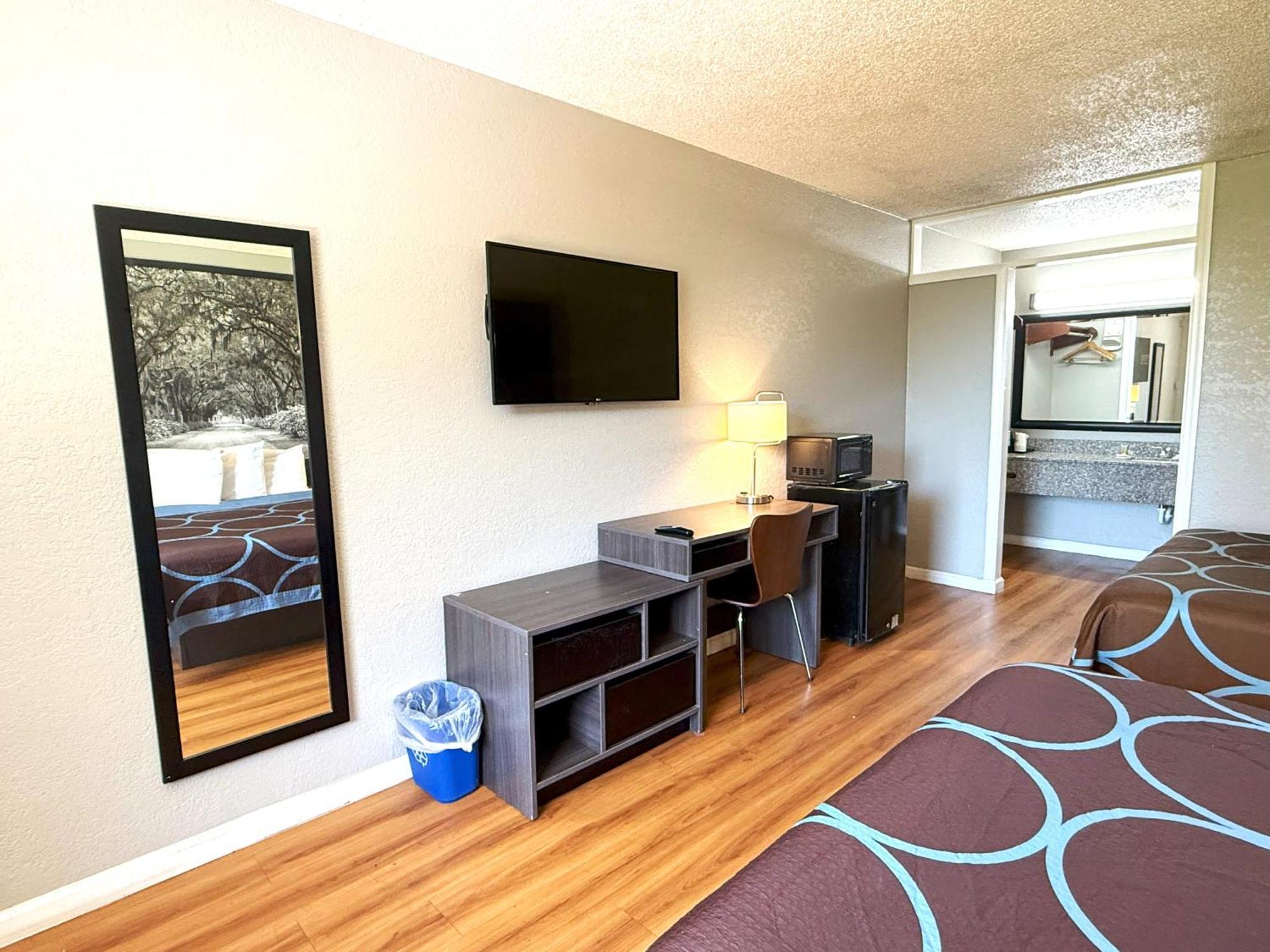 ซูเปอร์ 8 บาย วินด์แฮม ฮาร์ดีวิลล์ Motel ภายนอก รูปภาพ