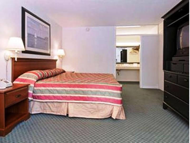 ซูเปอร์ 8 บาย วินด์แฮม ฮาร์ดีวิลล์ Motel ภายนอก รูปภาพ